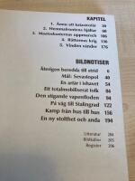 R&ouml;da arm&eacute;n sl&aring;r tillbaka (G)