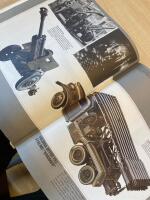 R&ouml;da arm&eacute;n sl&aring;r tillbaka (G)