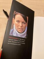 En riktig v&aring;ldt&auml;ktsman : en bok om samh&auml;llets syn p&aring; v&aring;ldt&auml;kt