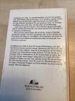 Grottbj&ouml;rnens folk : [roman]