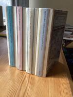 Ber&auml;ttelser fr&aring;n tr&auml;skmarken 1 - 4: Den t&ouml;rstige munken,Den svarta virvelvinden och hans kumpaner, hj&auml;ltarna p&aring; berget Liang, Tigerd&ouml;daren Wu Song och hans vapenbr&ouml;der