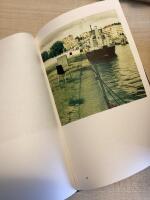 N&auml;stan hemma : fotografier Liljeholmen 1995-1998