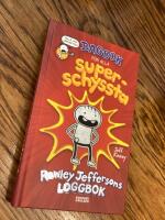 Dagbok f&ouml;r alla superschyssta : Rowley Jeffersons loggbok