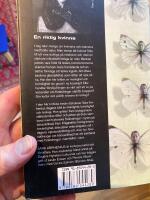 En riktig kvinna : om biologism och k&ouml;nsskillnad