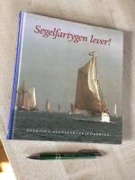 Segelfartygen lever! : v&aring;ra svenska segelfartyg idag i text och bilder, ber&auml;ttelser om deras historia, renovering och verksamhet