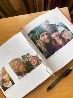 Kreativt Binge. M&ouml;nstersticka efter eget huvud