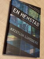 En hemstad : ber&auml;ttelsen om att f&auml;rdas genom klassm&ouml;rkret