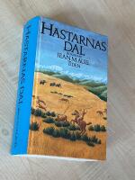 H&auml;starnas dal - [roman]