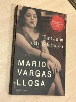 Tant Julia och f&ouml;rfattaren