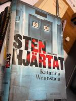 Stenhj&auml;rtat - [sp&auml;nningsroman]