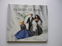 Sy kl&auml;der till Barbie