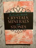 The Essential Guide to Crystals, Minerals & Stones