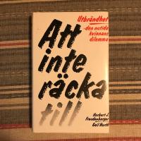 Att inte r&auml;cka till : utbr&auml;ndhet - den nutida kvinnans dilemma