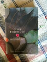 De sm&aring; tingens Gud