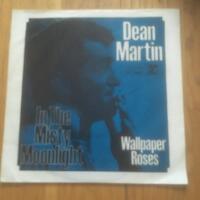 In the misty moonlight / Wallpaper roses