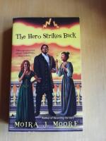 The Hero Strikes Back (Spr&aring;k engelska), (R4H1)