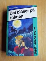 Det bl&aring;ser p&aring; m&aring;nen (R5G5)