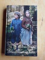 Glasbl&aring;sarns barn (R1G3)