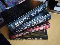  Beautiful Creatures, alla 4 delarna: 1. M&ouml;rka dr&ouml;mmar, livsfarlig k&auml;rlek 2. Sv&aring;ra val, magiska hemligheter 3.Det h&ouml;gsta priset, det st&ouml;rsta offret . 4. Den sista pr&ouml;vningen (R2ABC1)