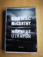 M&ouml;rkret utanf&ouml;r (R2M3)