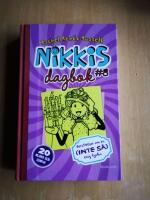 Nikkis dagbok #8 : ber&auml;ttelser om en (inte s&aring;) evig lycka (R4P1)