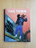Tag Town (Svenska), (R6B3)