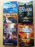 Mazerunner 1 - 4 - I d&ouml;dens labyrint + I d&ouml;dens stad + I vansinnets &ouml;ken + I solstormens sp&aring;r (R2F2)