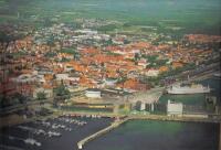 En l&aring;da &Ouml;sterlen - 10 bilder stort format fr&aring;n luften : Ystad/Br&ouml;sarp/Skillinge/G&auml;rsn&auml;s/ K&aring;seberga/Simrishamn/Tomelilla//Hammenh&ouml;g/Kivik/Borrby