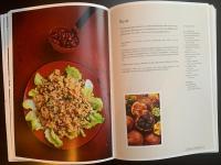 &Auml;T ISTANBUL : En resa till hj&auml;rtat av det turkiska k&ouml;ket