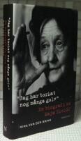 Jag har torkat nog m&aring;nga golv : en biografi om Maja Ekel&ouml;f