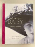 Hon kallades Daisy : att finna en farmor