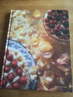 Sagolikt gott : t&aring;rtor, bakelser och desserter