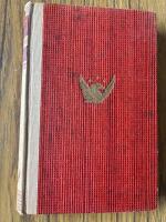 M&auml;nniskor kring en bro