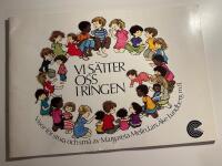 Vi s&auml;tter oss i ringen [Musiktryck] : [visor f&ouml;r stora och sm&aring;]