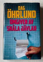 Omgiven av sn&aring;la j&auml;vlar
