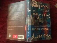 Bj&ouml;rnj&auml;garens d&ouml;ttrar : en ber&auml;ttelse om sju systrar