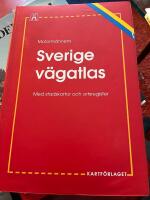 Motorm&auml;nnens Sverige v&auml;gatlas [Kartografiskt material] med stadskartor och ortsregister