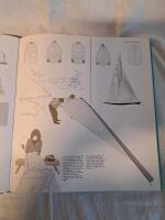 N&ouml;jesb&aring;tar : segel och motor