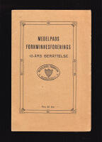 Skrifter utg. av Medelpads Fornminnesf&ouml;rening. Del IX (av 11 utkomna) Medelpads fornminnesf&ouml;rening. Redog&ouml;relse f&ouml;r dess f&ouml;rsta tio &aring;r. Af C. E. Hammarberg (Carl Eric, 1858-1938, Olof H&ouml;gberg (1855-1932) och Anders Wide (1854-1938)
