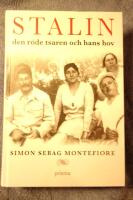 Stalin : den r&ouml;de tsaren och hans hov