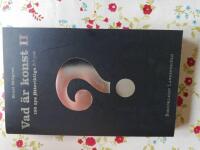 Vad &auml;r konst. 2, 100 nya j&auml;tteviktiga fr&aring;gor