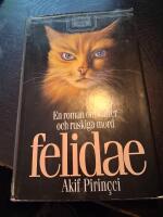 Felidae : [en roman om katter och ruskiga mord]