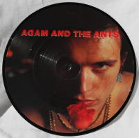 Goody two shoes / Red scab