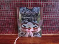 Njut en liten smula av t&aring;rtorna, kakorna, br&ouml;den och desserterna du inte gl&ouml;mmer