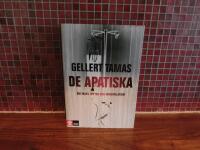 De apatiska Om makt, myter och manipulation