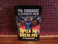 Spela p&aring; b&auml;sta fot Att leda med gl&auml;dje