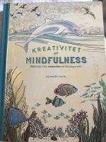 Kreativitet och mindfulness : 100 bilder fr&aring;n vattenriket att f&auml;rgl&auml;gga sj&auml;lv