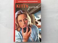 Kitty Fara p&aring; h&ouml;g h&ouml;jd