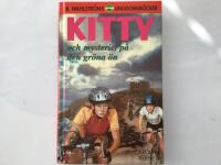 Kitty och mysteriet p&aring; den gr&ouml;na &ouml;n