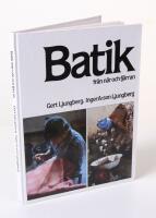 Batik fr&aring;n n&auml;r och fj&auml;rran